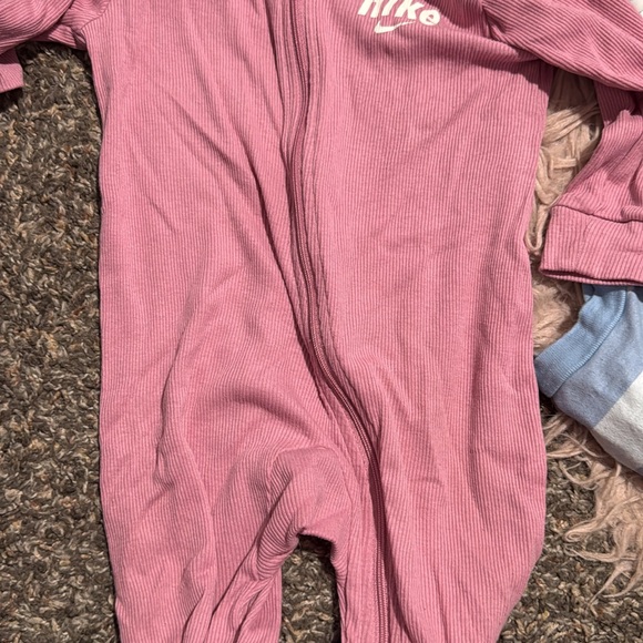 Nike Kids Soft Pink Footie One Piece - Picture 1 of 1